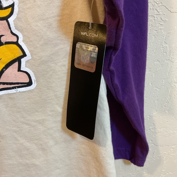 Purple and White NFL VIKINGS medium - Picture 2 of 6